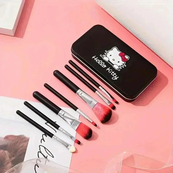 Hello Kitty 7pcs Makeup Brush Set - Picture 1 of 2